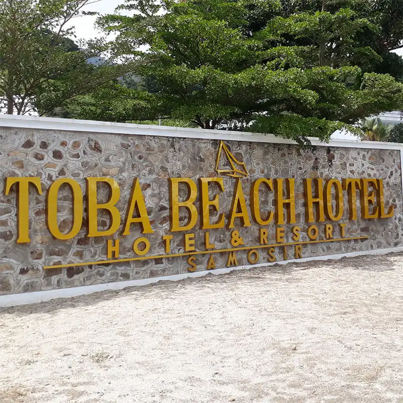 Toba Beach Samosir menggunakan kunci hotel Stedy