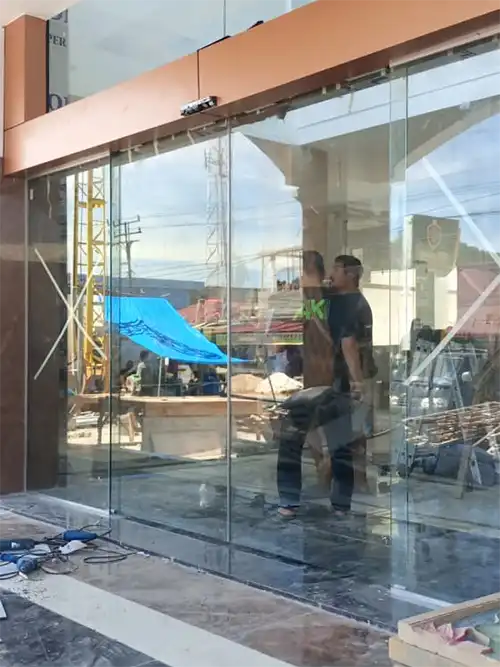 Mesin pintu otomatis di Hotel Blessing Sibolga Pandan