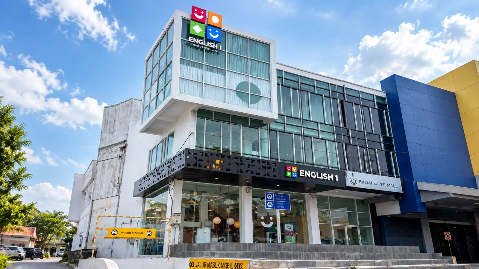 Gedung English 1 di Binjai Supermall, Kota Binjai, lokasi pemasangan perangkat jaringan dan access point oleh Titantek