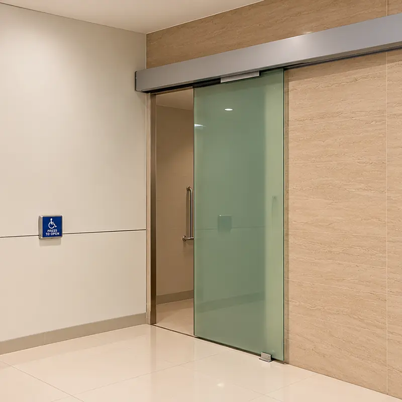 Pintu Geser Otomatis dan Tombol Nirkabel Difabel di Toilet Plaza Medan Fair