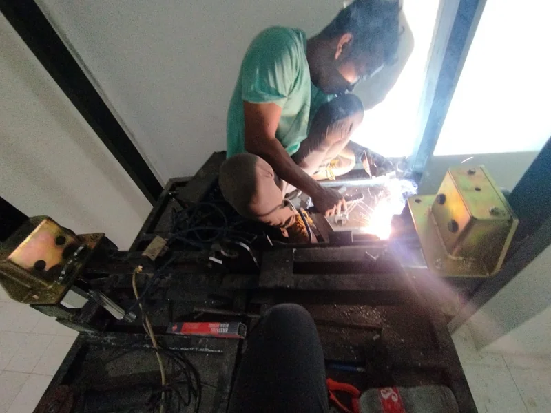 Galeri untuk proyek Instalasi Lift Barang Custom untuk Ruko Grosir Sandal, Jl. Perniagaan Jakarta Utara - Gambar 1